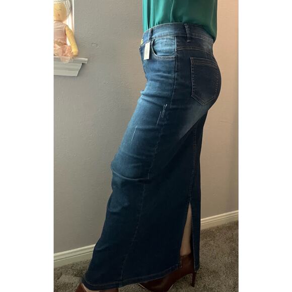 “Hannah” Light Wash Blue Jean Long Skirt size XL (42MX) - Picture 1 of 16